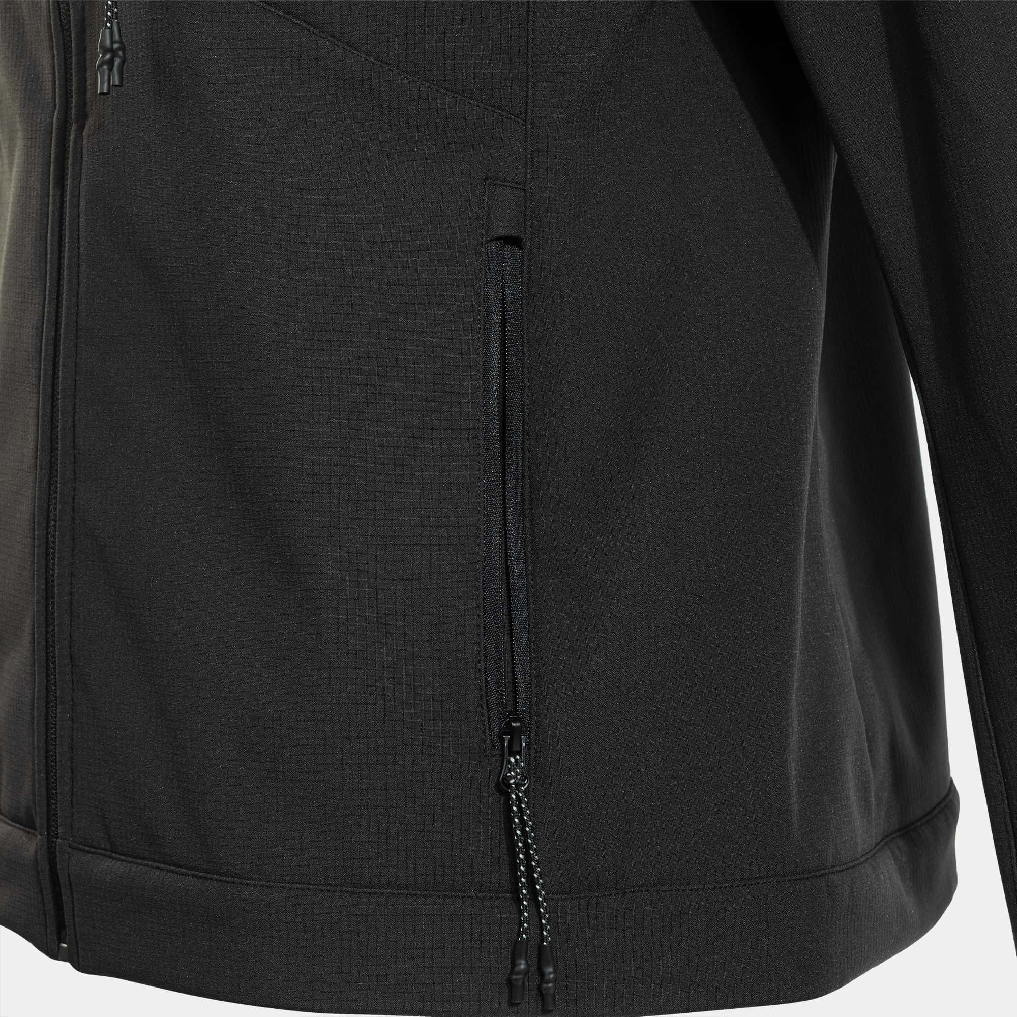 Soft shell woman Explorer