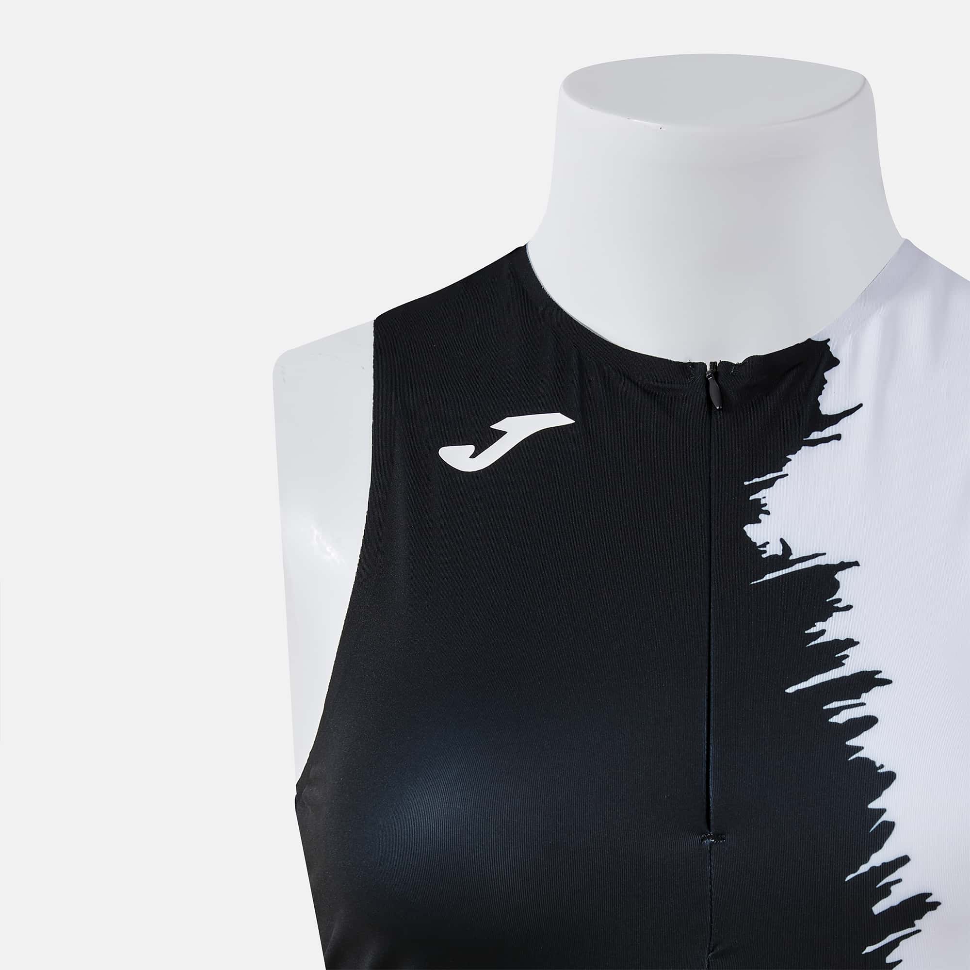 Tank-top woman Picasho