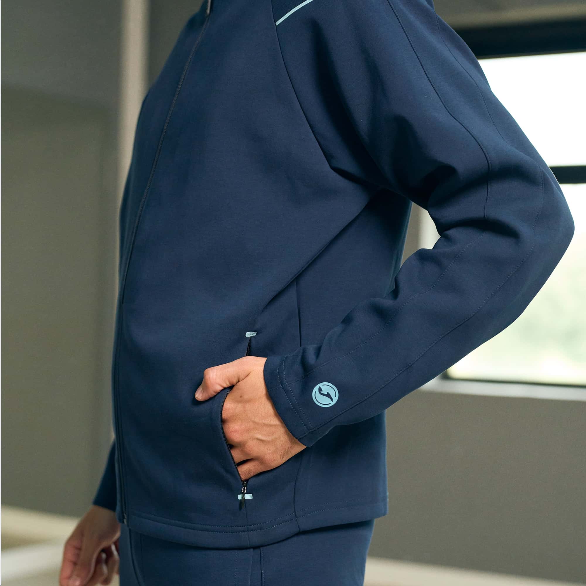 Hooded jacket man Indoor Gym
