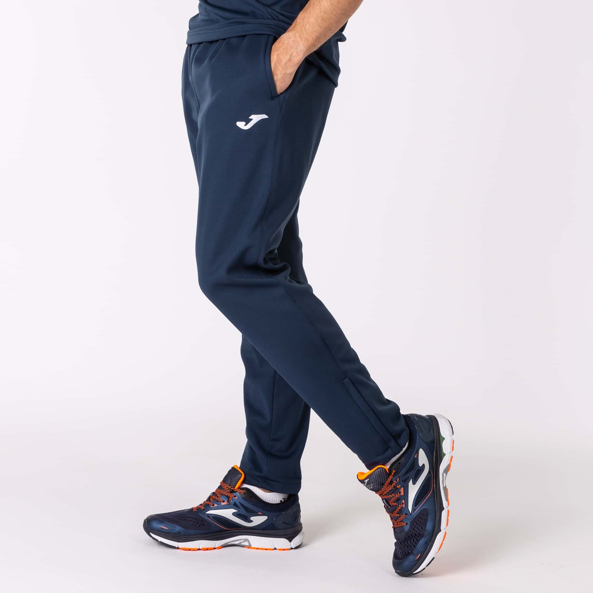 Longs pants man Nilo