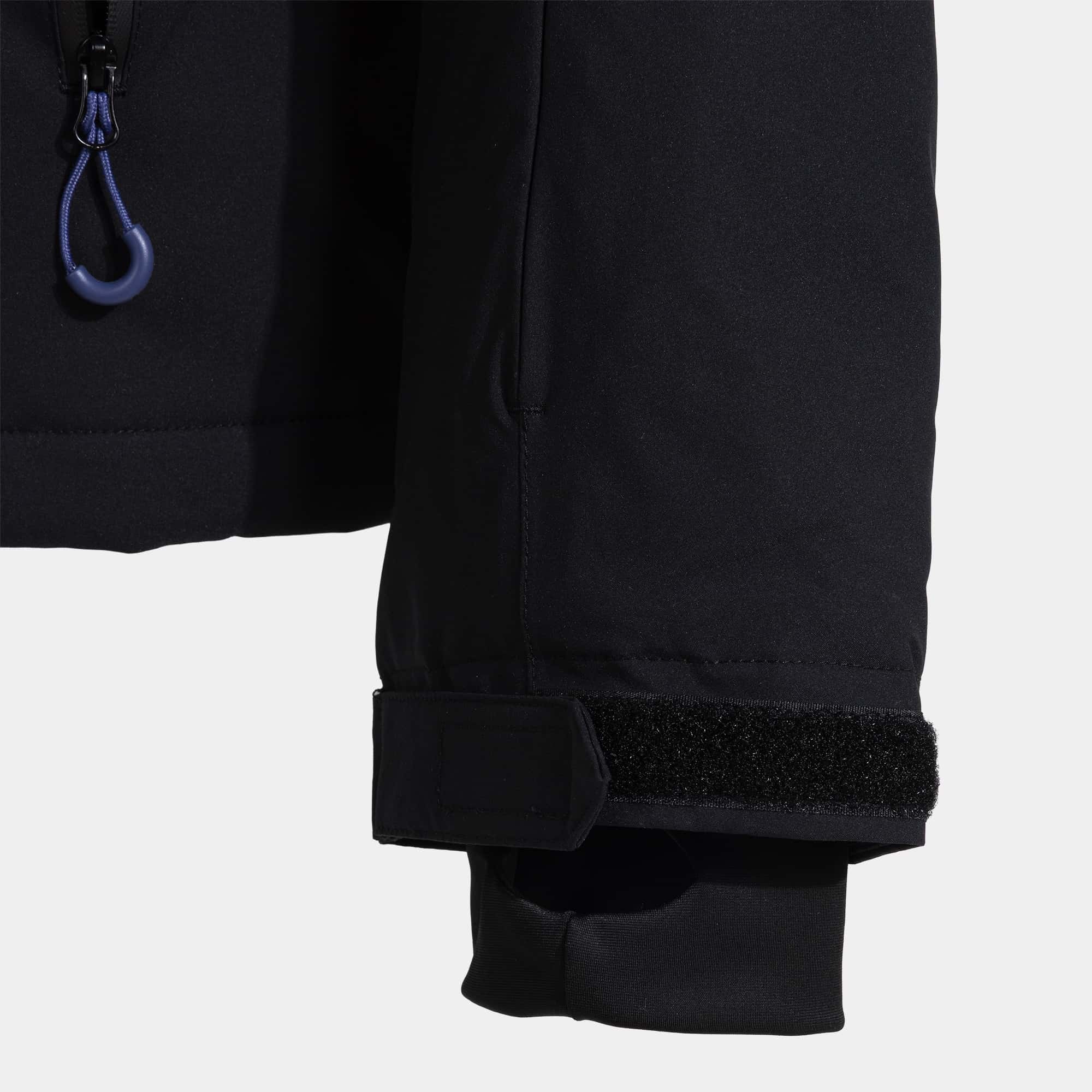 Anorak woman Alpes