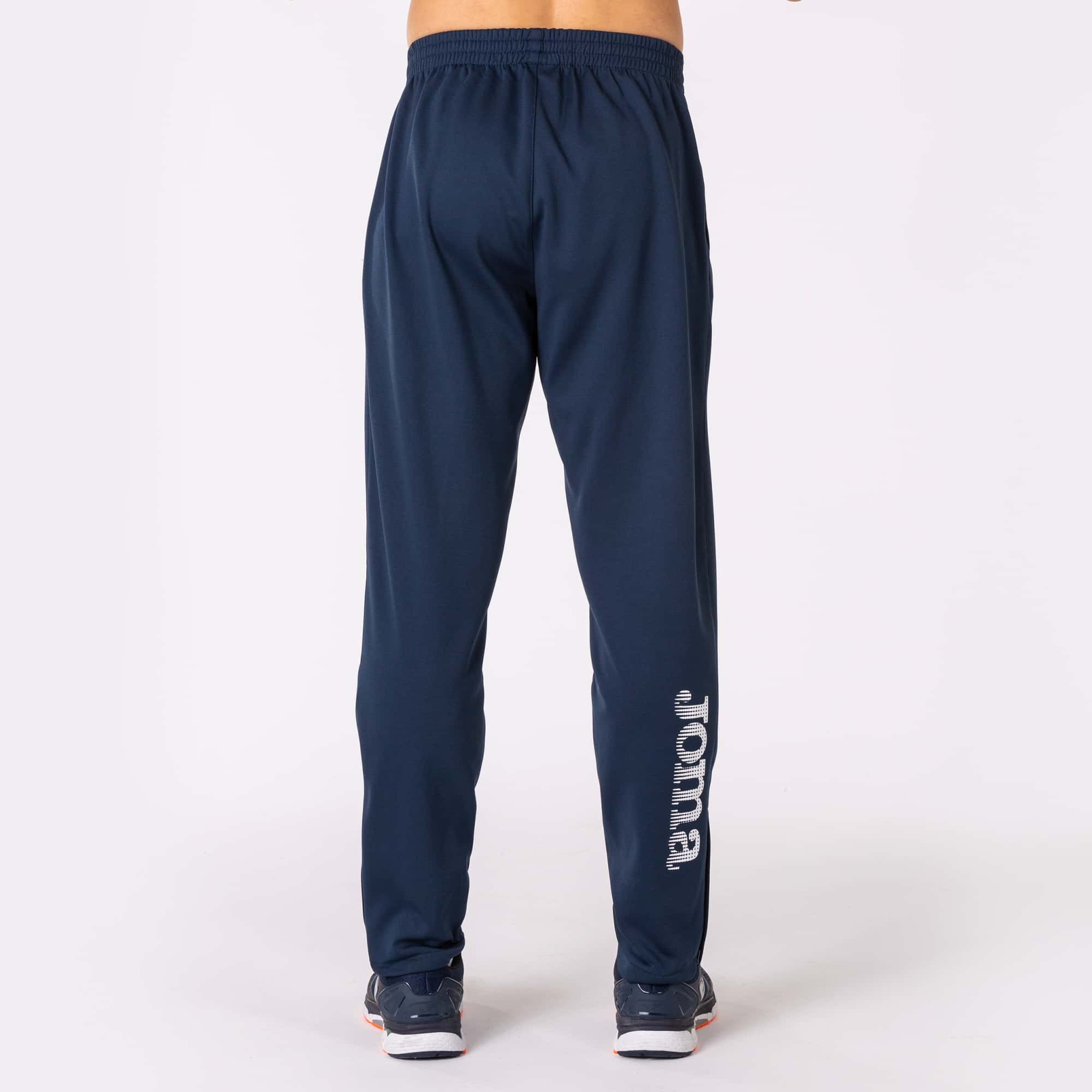 Longs pants man Nilo