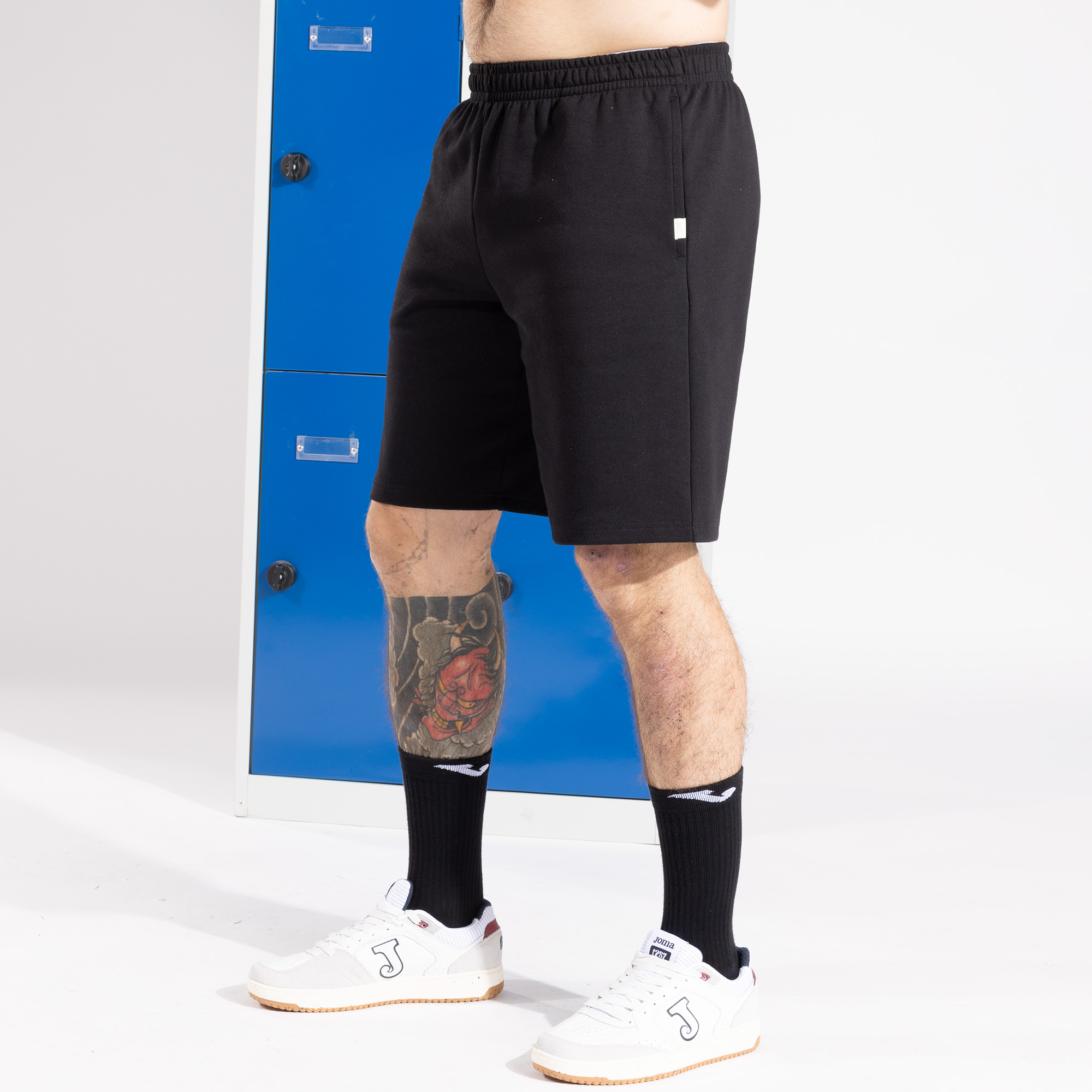 Bermuda shorts man Universo