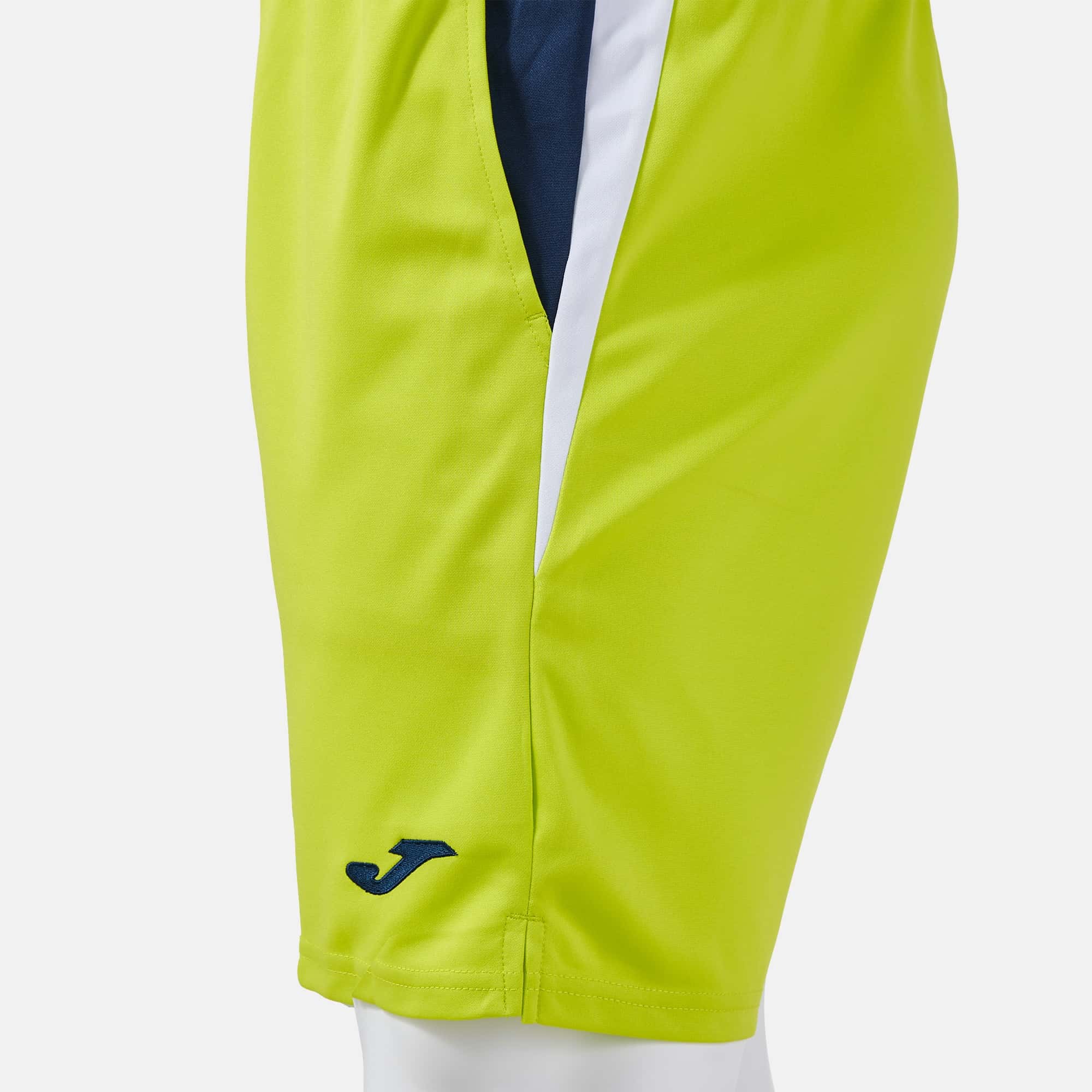 Bermuda shorts man Terra