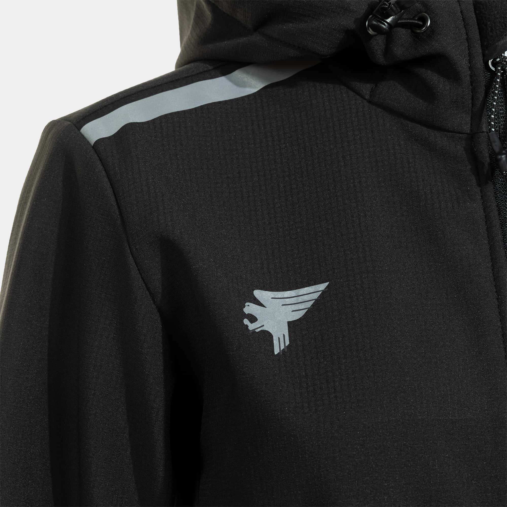 Soft shell woman Explorer