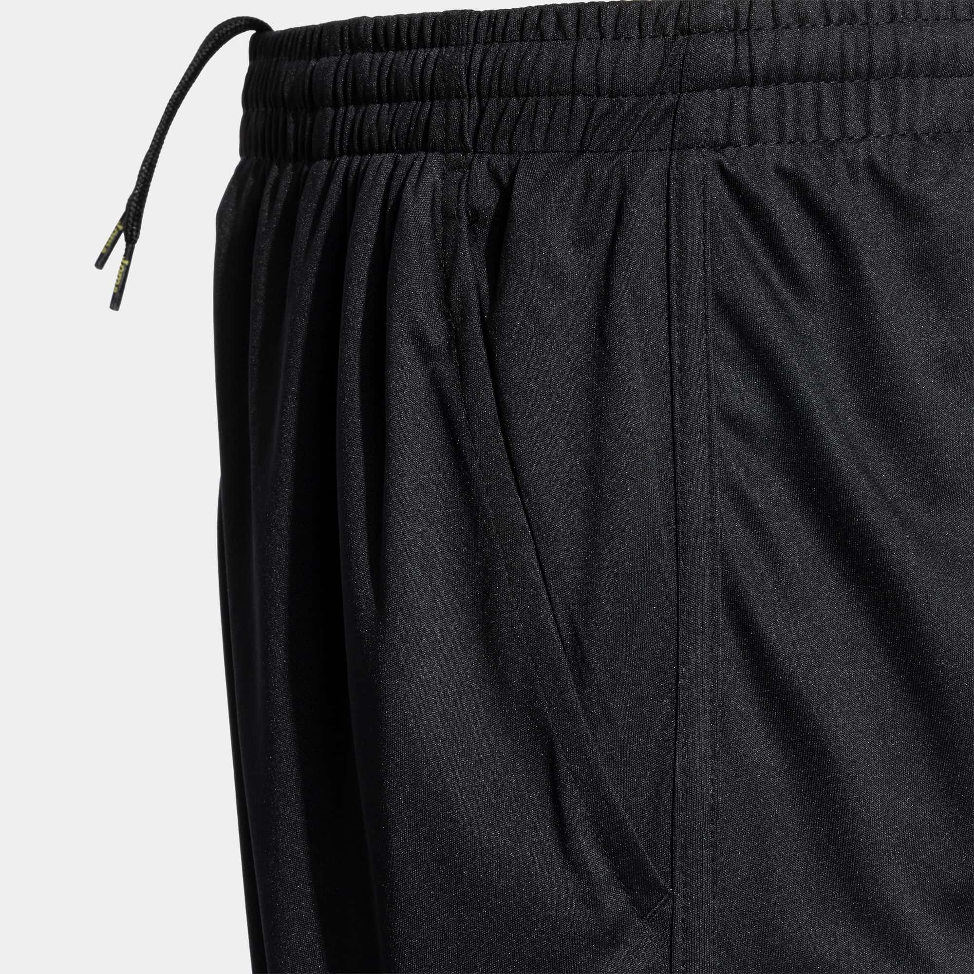 Bermuda shorts man Open III