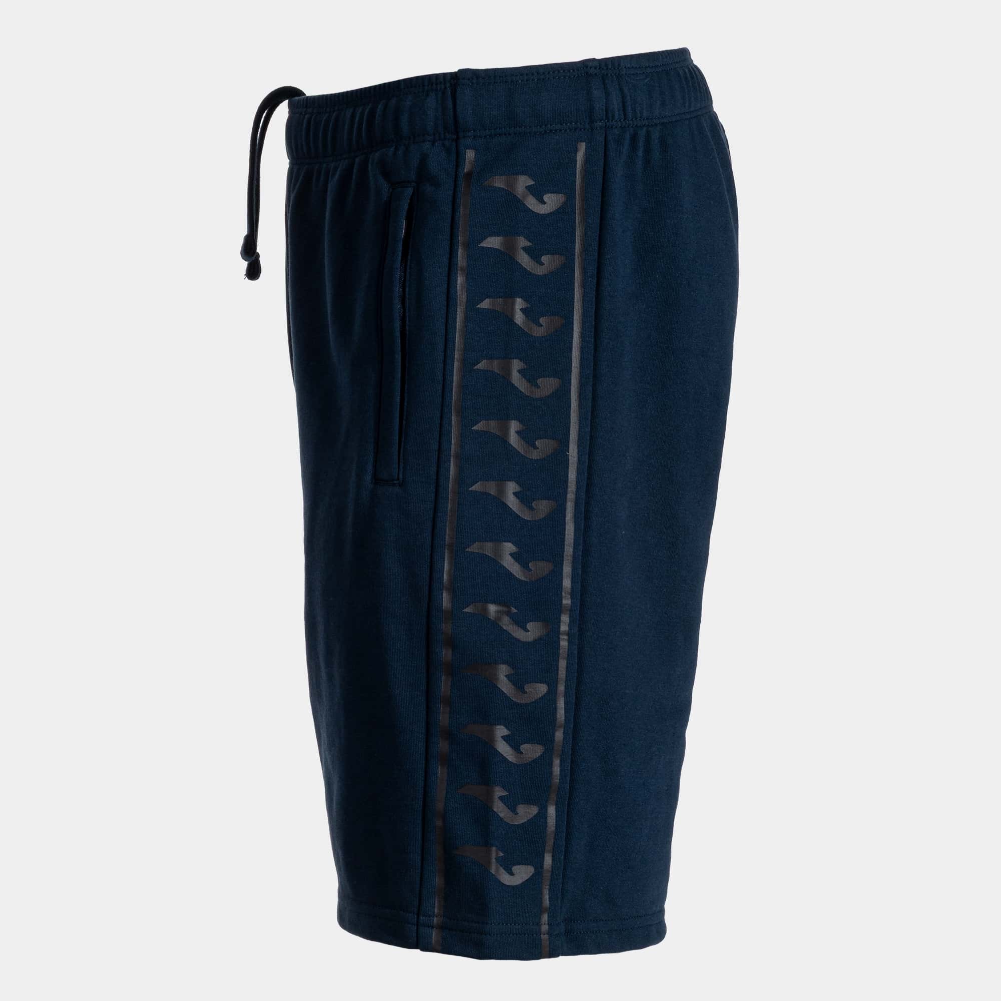 Bermuda shorts man Heroic