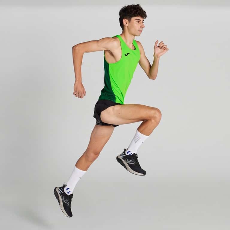 Tank top man R-Winner