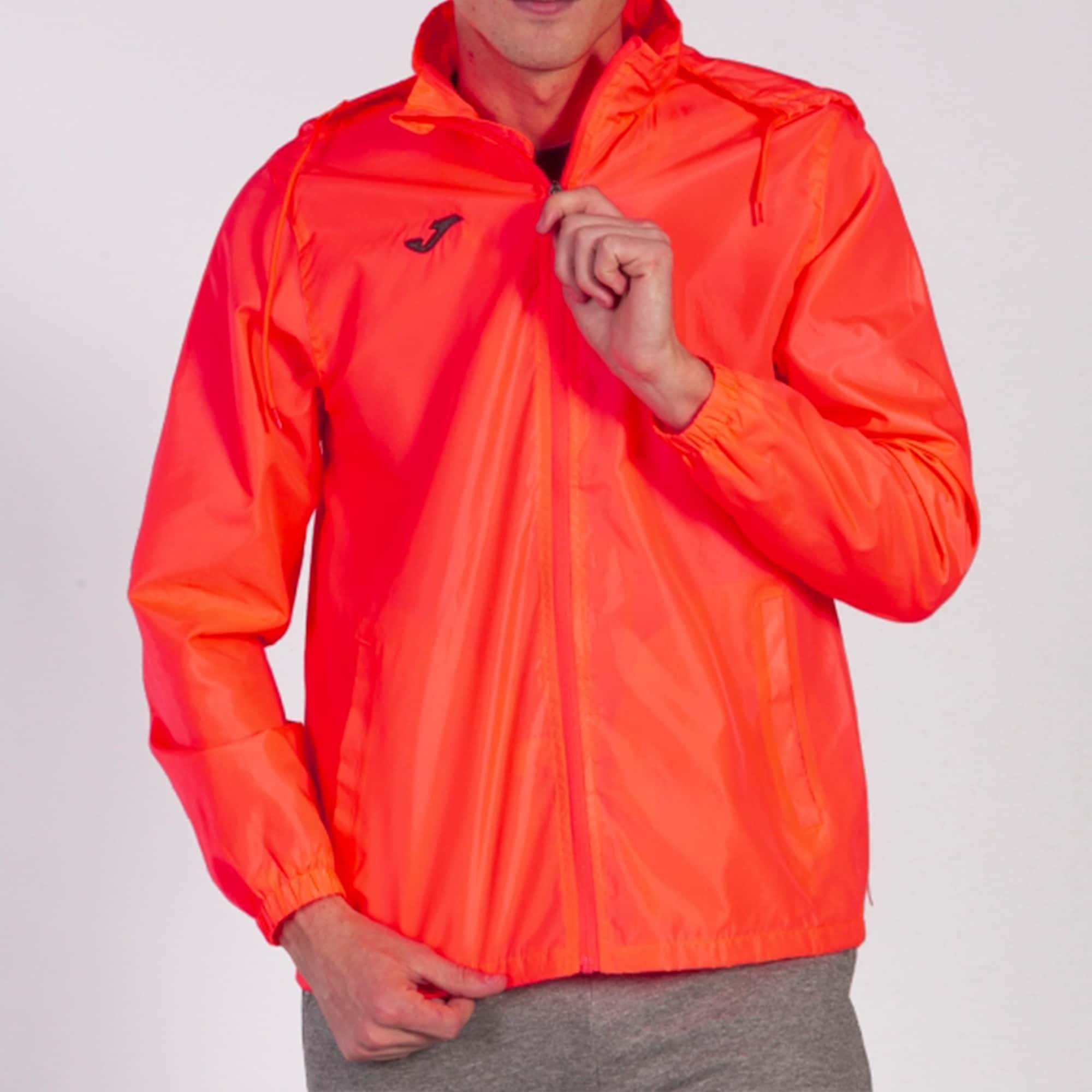 Rainjacket man Iris