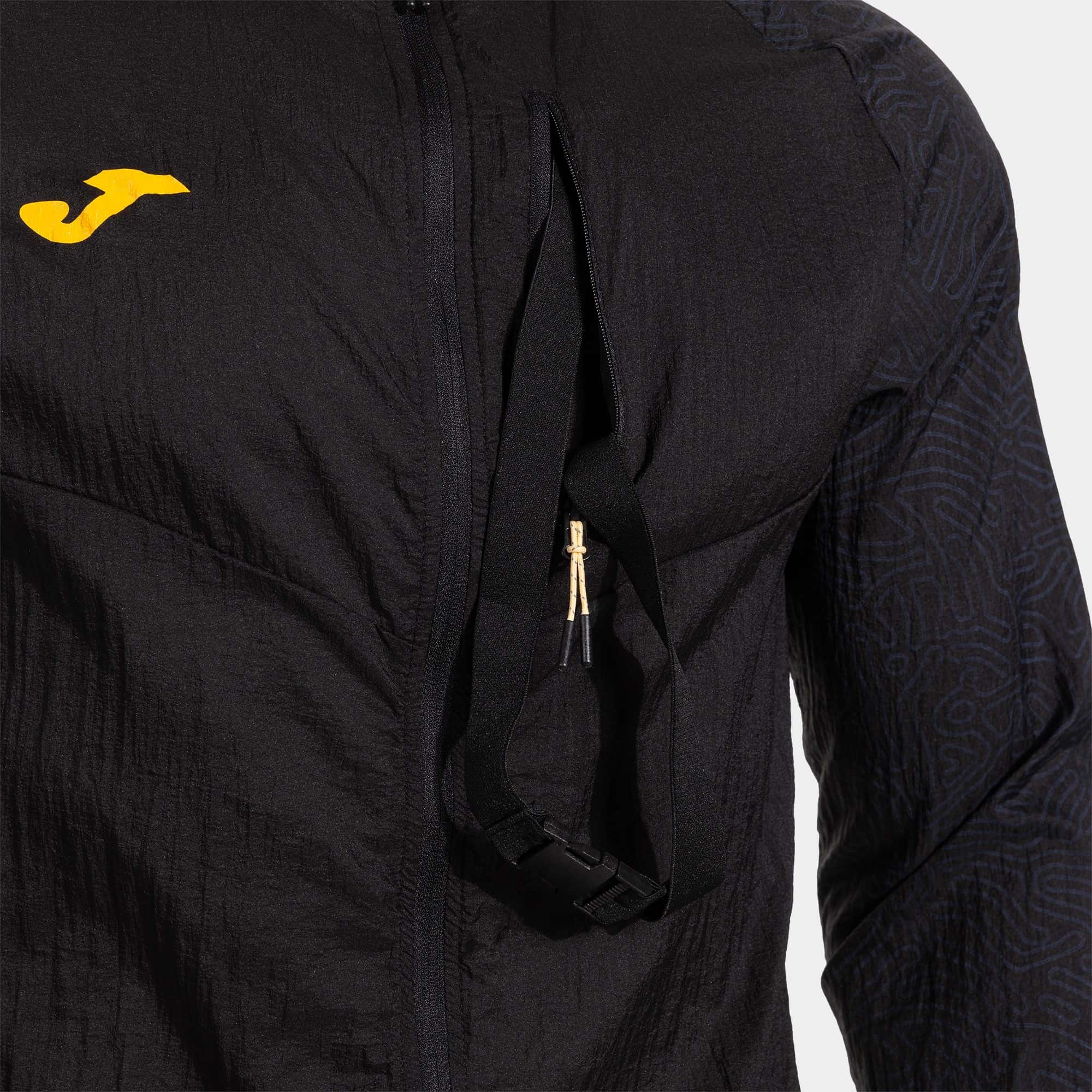 Windbreaker man R-Trail